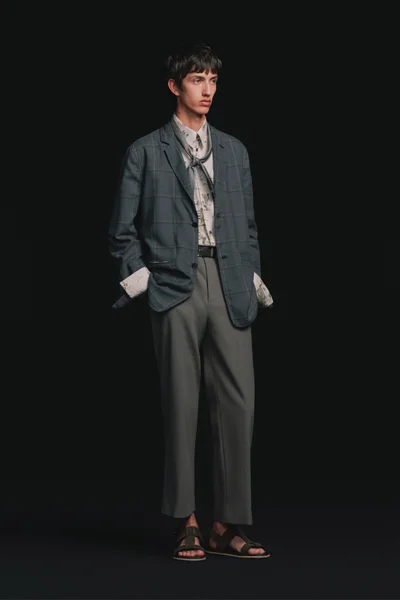 Look 15